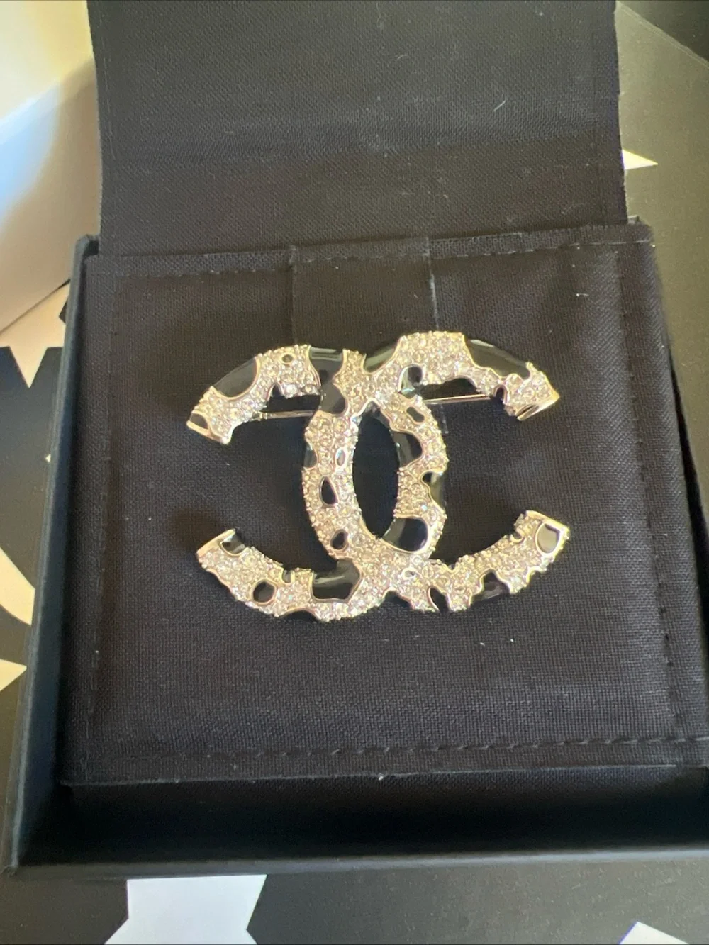 CHANEL Metiers D’Art 2026 Black and Silver Crystal Rhinestones CC Logo Brooch